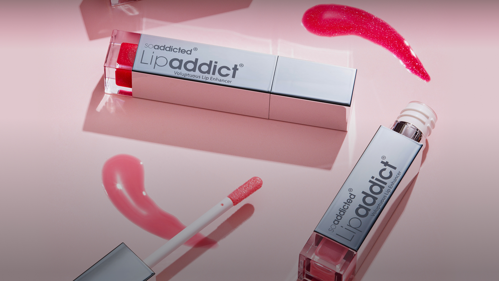 俳優・三浦翔平さんがLipaddict（リップアディクト）を手に持っている写真